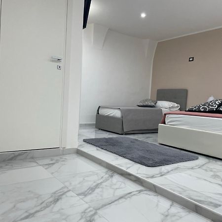 Ludben House Hotel Наполи Екстериор снимка