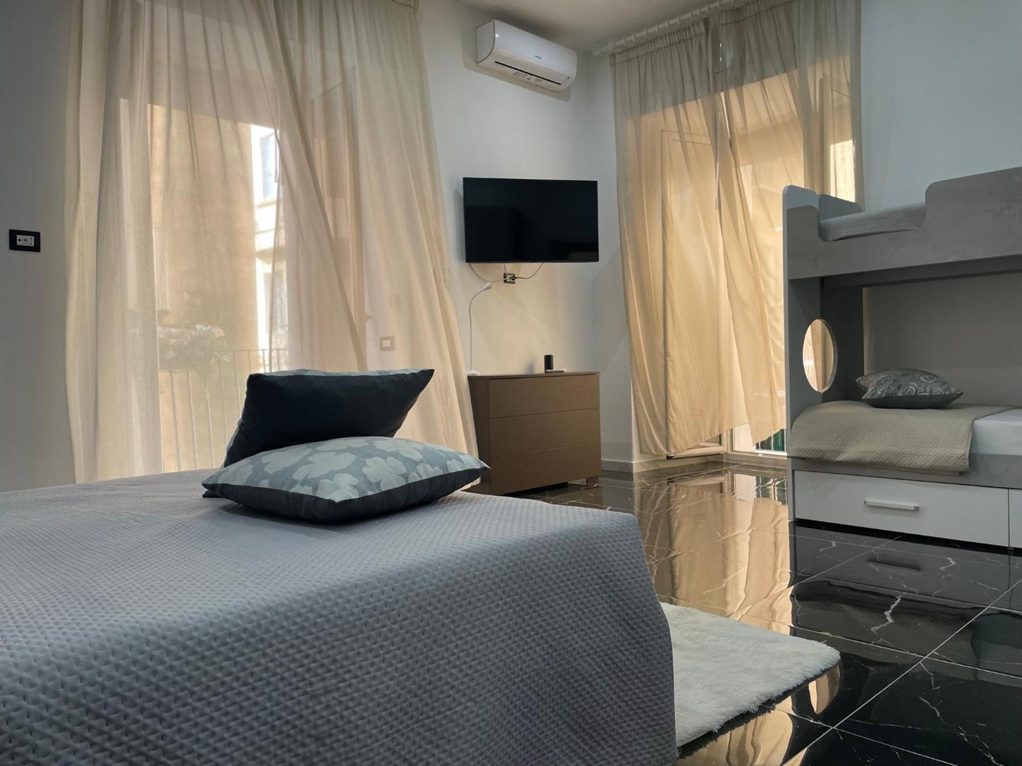 Ludben House Hotel Наполи Екстериор снимка