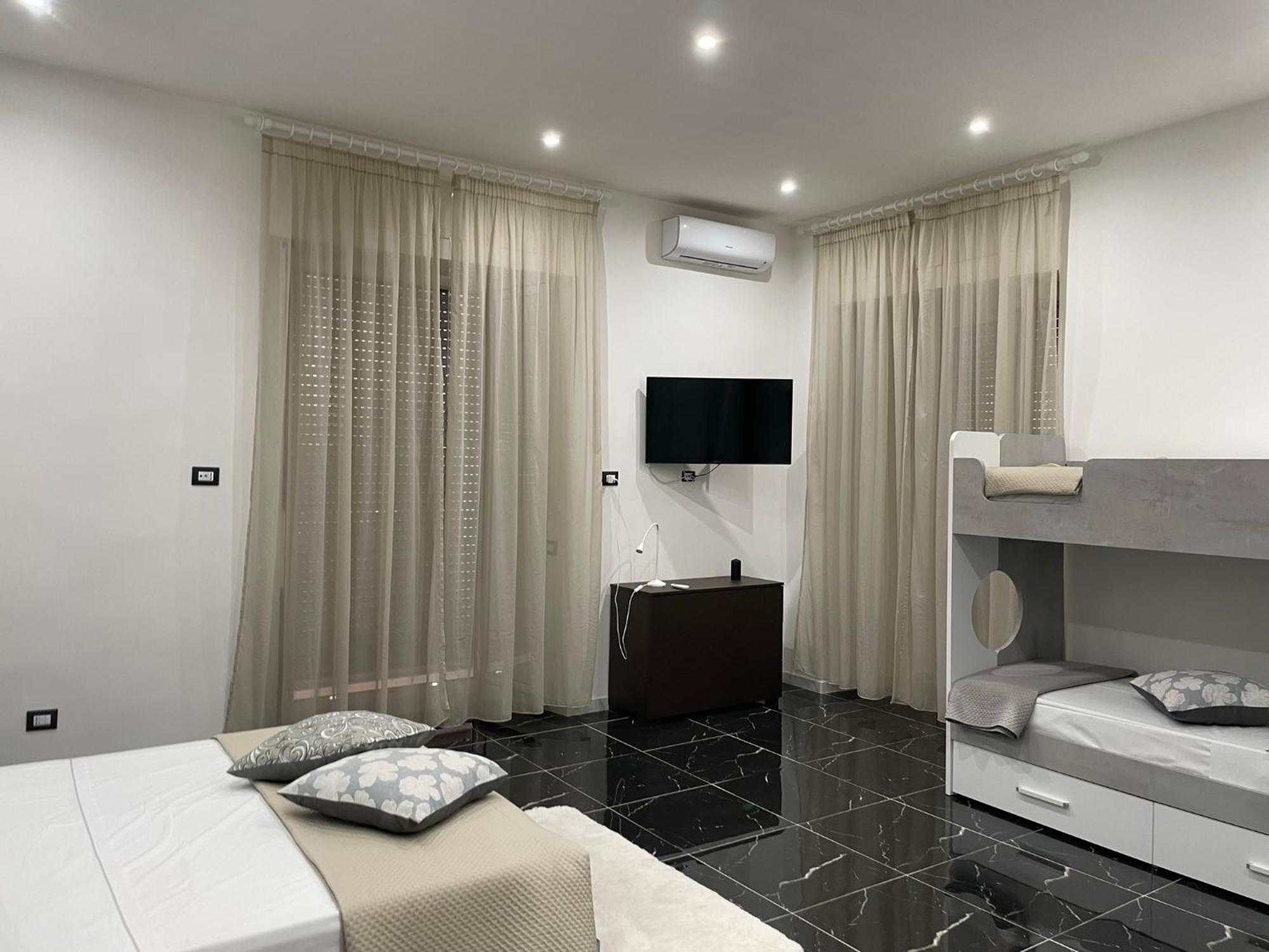 Ludben House Hotel Наполи Екстериор снимка