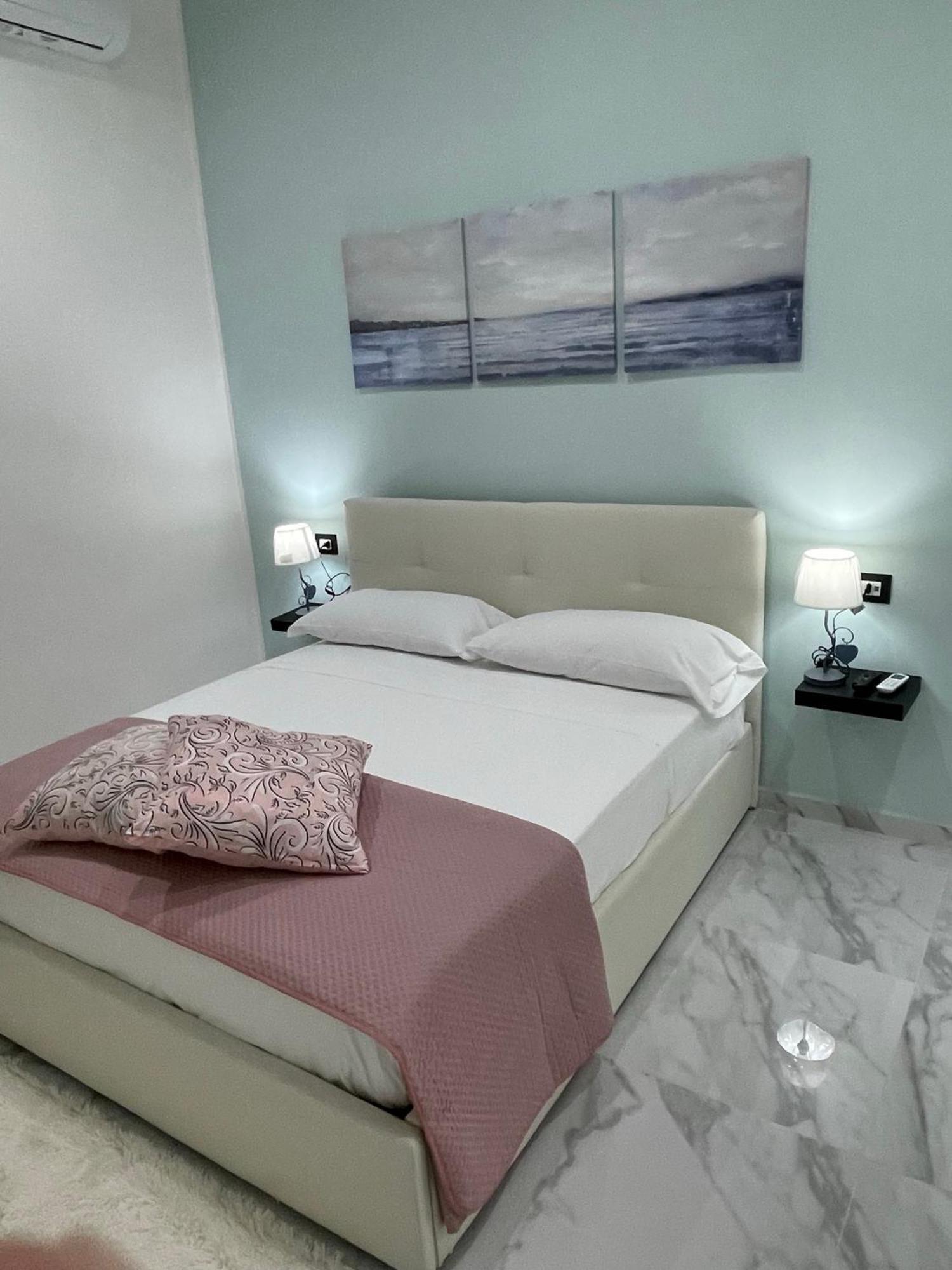 Ludben House Hotel Наполи Екстериор снимка